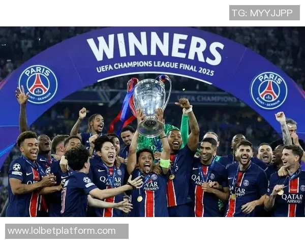 意甲激战巴黎圣日耳曼绝杀巴萨补时进球引爆全场战术分析