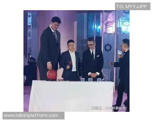 鲨鱼姚明畅谈篮球与海洋生物的奇妙联系与人生哲学