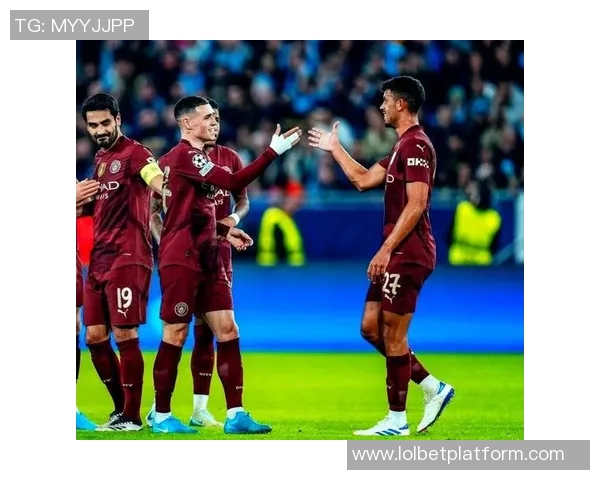 欧联杯激战：那不勒斯与曼城互交白卷转会传闻引发热议