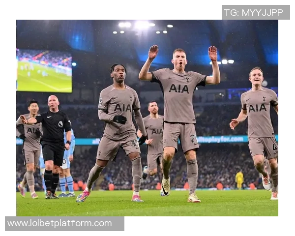 西甲大战曼城大胜波尔图神奇扑救引发争议判罚全场沸腾