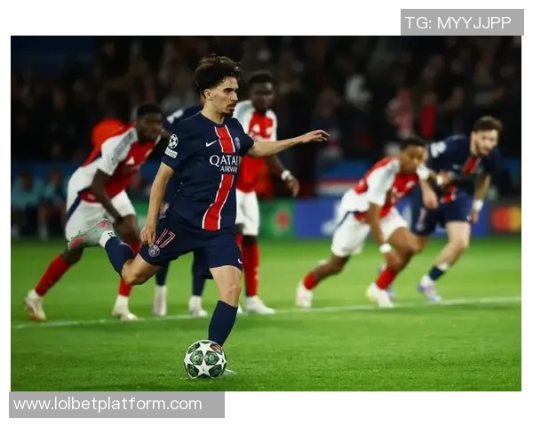 英超激战：马竞逆转巴黎圣日耳曼帽子戏法引发争议判罚热议